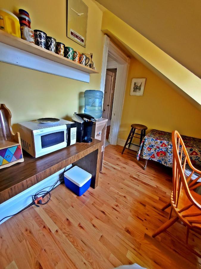 Point Breeze Guest House 피츠버그 외부 사진