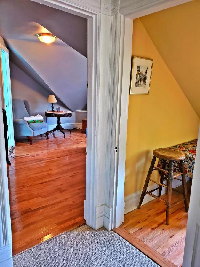 Point Breeze Guest House 피츠버그 외부 사진